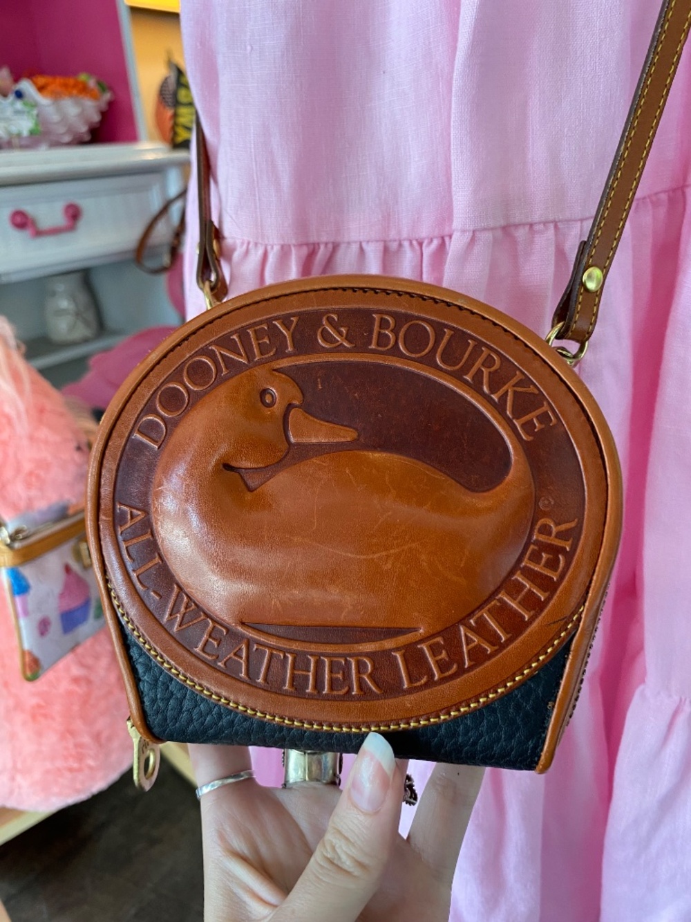 Dooney & Bourke Vintage All Weather duck crossbody - Picture 2 of 4
